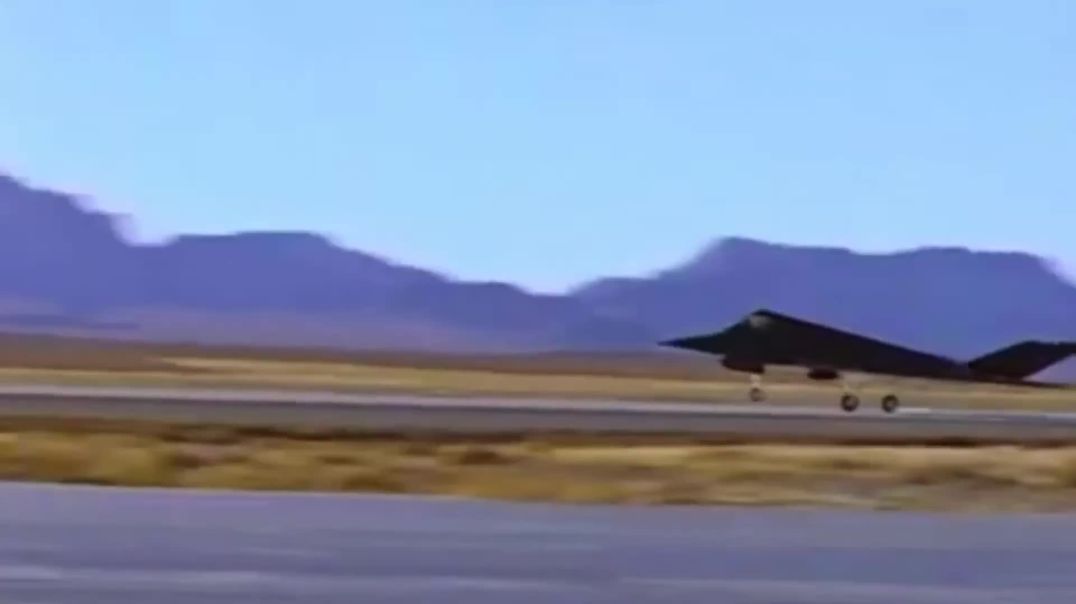 ⁣The Insane Engineering of the F-117 Nighthawk